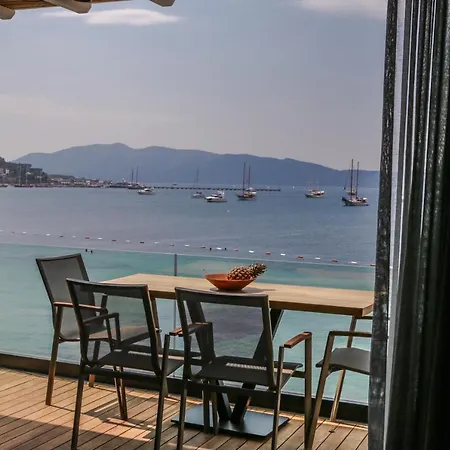 Surfer Caravan Gastro Pub Suites- Adults Only Apartamento