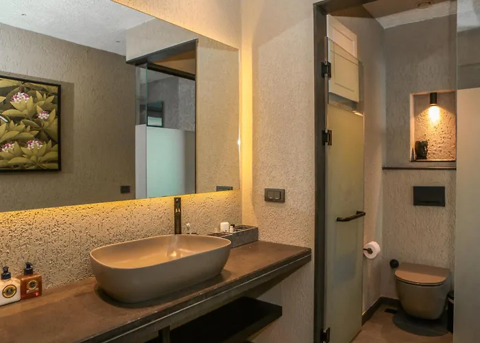 Surfer Caravan Gastro Pub Suites- Adults Only * Bodrum