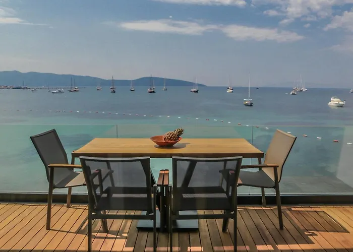 Surfer Caravan Gastro Pub Suites- Adults Only Bodrum