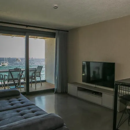 Surfer Caravan Gastro Pub Suites- Adults Only Apartament