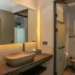Surfer Caravan Gastro Pub Suites- Adults Only * Бодрум