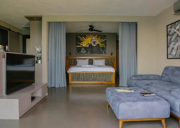 Surfer Caravan Gastro Pub Suites- Adults Only Apartament