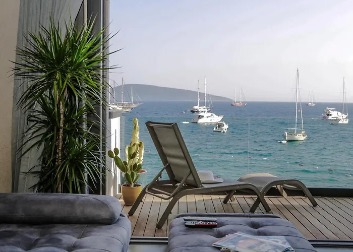 Surfer Caravan Gastro Pub Suites- Adults Only Apartmán Bodrum