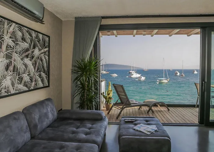 Apartament Surfer Caravan Gastro Pub Suites- Adults Only Bodrum