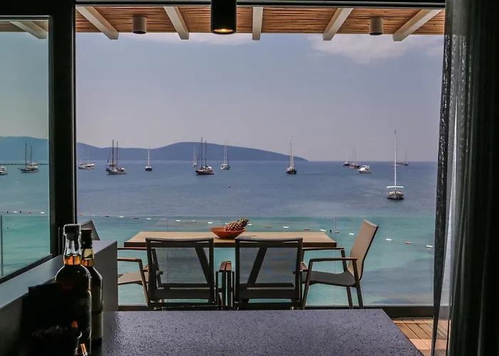 Surfer Caravan Gastro Pub Suites- Adults Only Apartment *