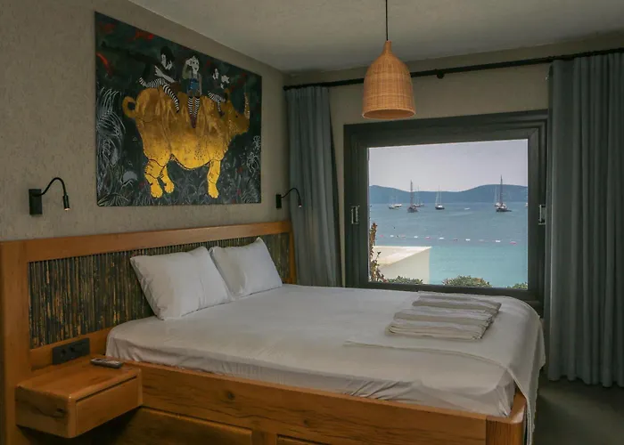 Surfer Caravan Gastro Pub Suites- Adults Only