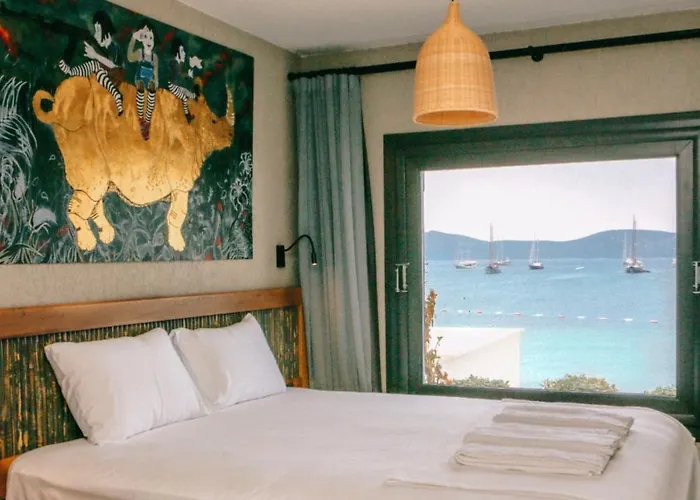 Surfer Caravan Gastro Pub Suites- Adults Only Bodrum