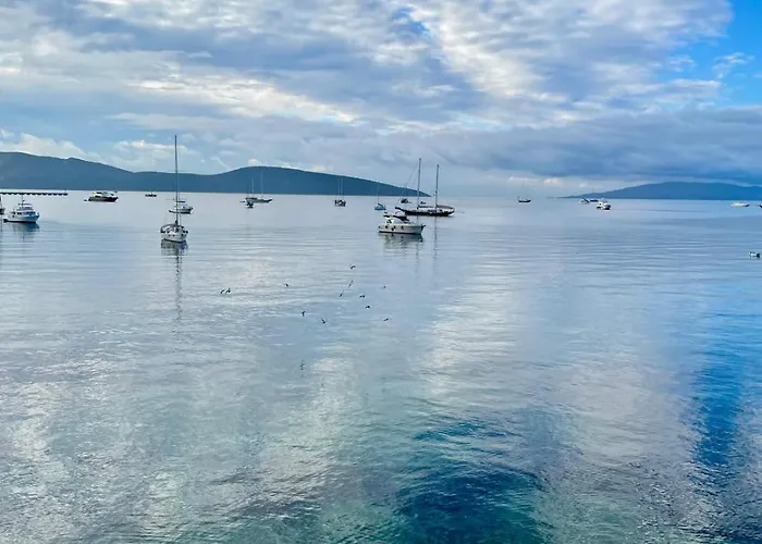 Surfer Caravan Gastro Pub Suites- Adults Only Apartment *