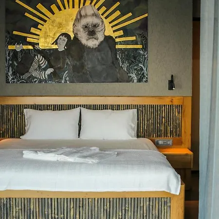 Surfer Caravan Gastro Pub Suites- Adults Only شقة *